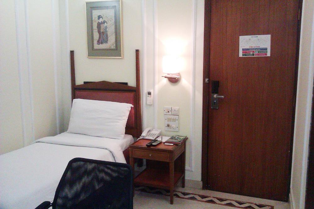 Hiltop Hotel Bombay Exterior foto